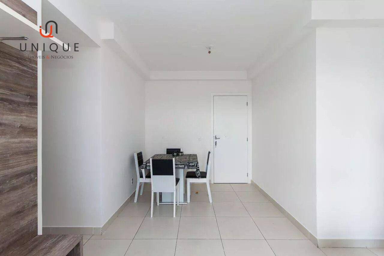 Apartamento para alugar com 2 quartos, 65m² - Foto 9