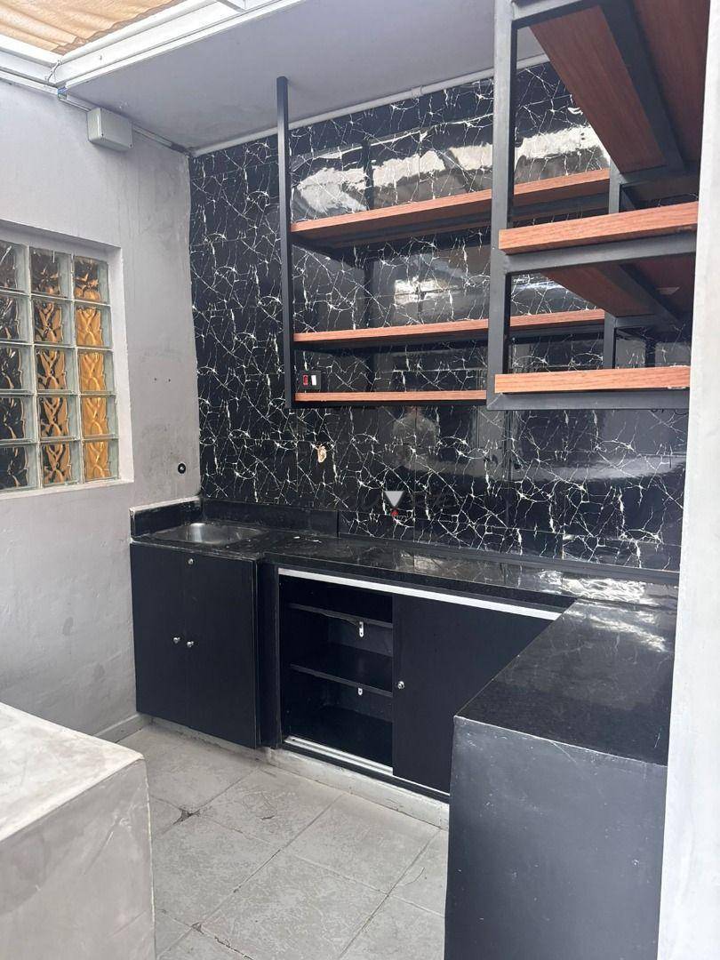 Casa à venda e aluguel com 6 quartos, 350m² - Foto 17