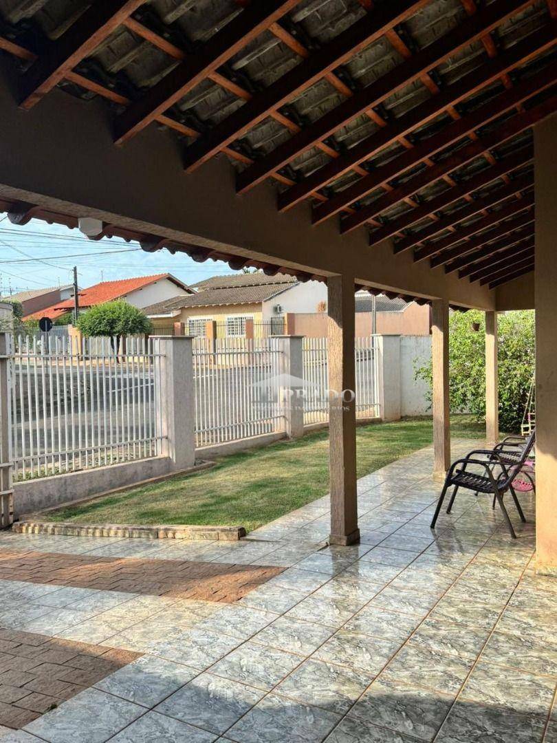 Casa à venda com 3 quartos, 137m² - Foto 4