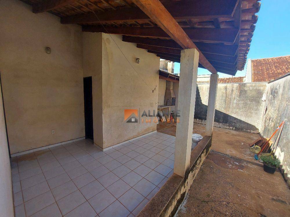 Casa à venda com 3 quartos, 107m² - Foto 15