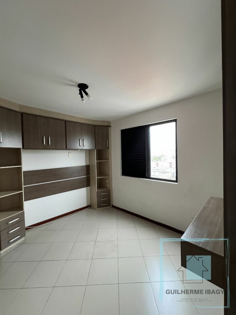 Apartamento à venda com 3 quartos, 116m² - Foto 6