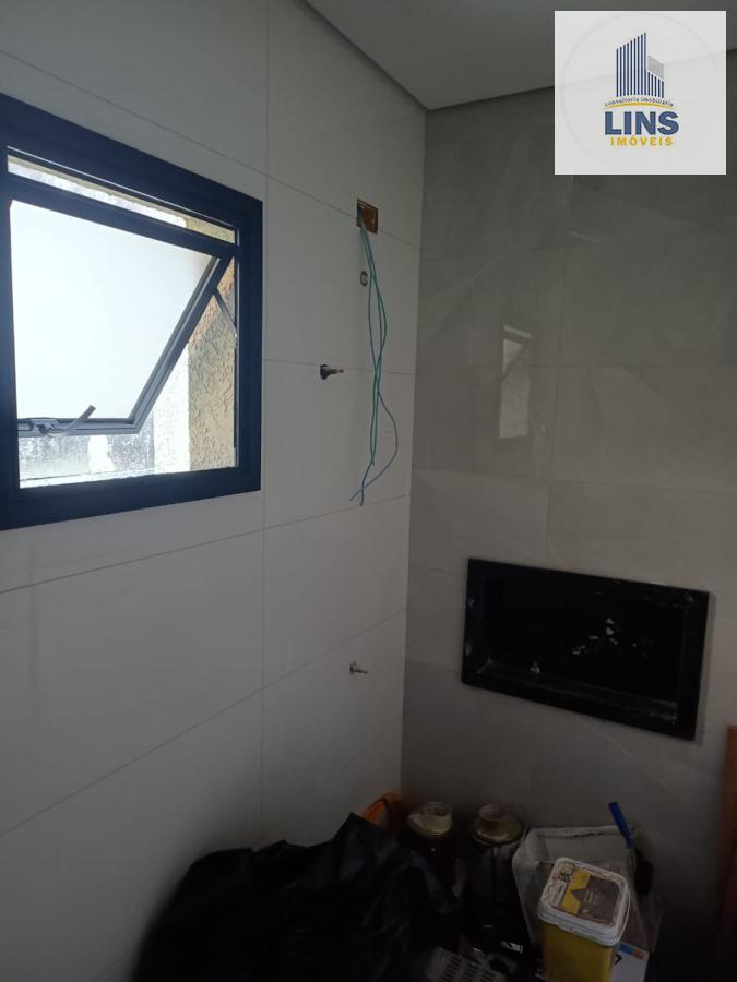 Casa à venda com 2 quartos, 60m² - Foto 2