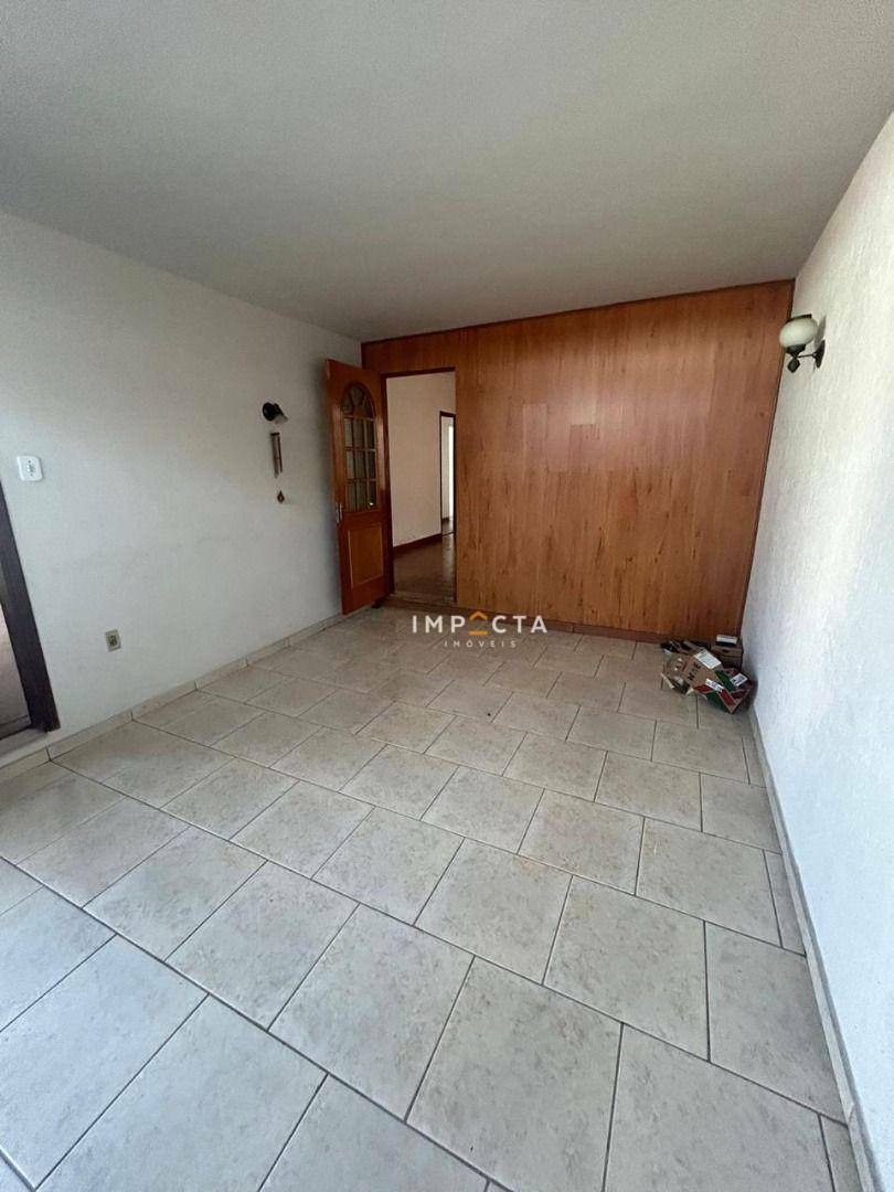 Casa para alugar com 3 quartos, 180m² - Foto 4