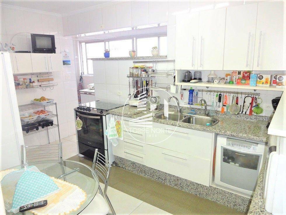 Apartamento à venda com 3 quartos, 125m² - Foto 12