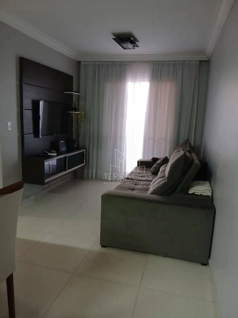 Apartamento à venda com 3 quartos, 72m² - Foto 2