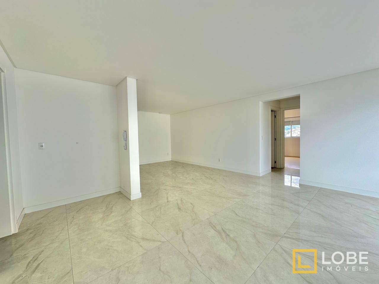 Apartamento à venda com 3 quartos, 106m² - Foto 4