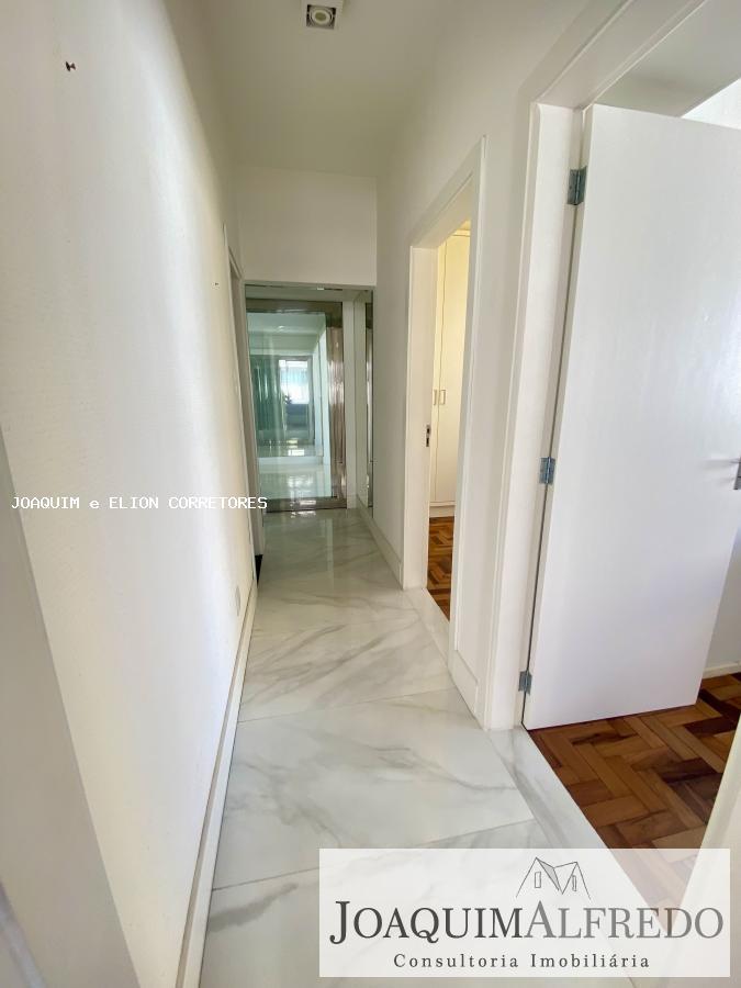 Apartamento à venda com 3 quartos, 119m² - Foto 22