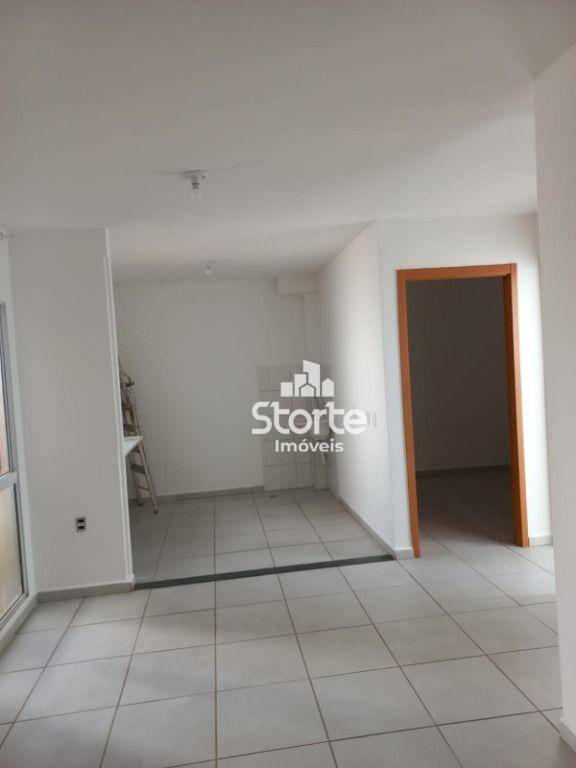 Apartamento à venda com 2 quartos, 43m² - Foto 2