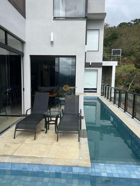 Casa de Condomínio à venda com 7 quartos, 324m² - Foto 3