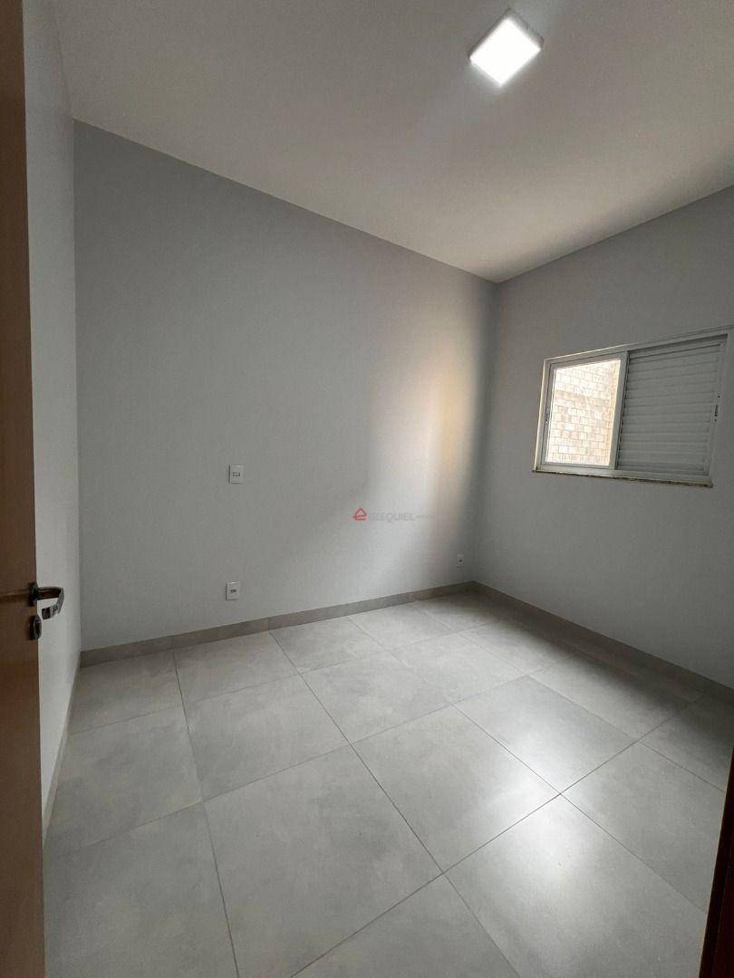 Apartamento para alugar com 2 quartos, 72m² - Foto 16