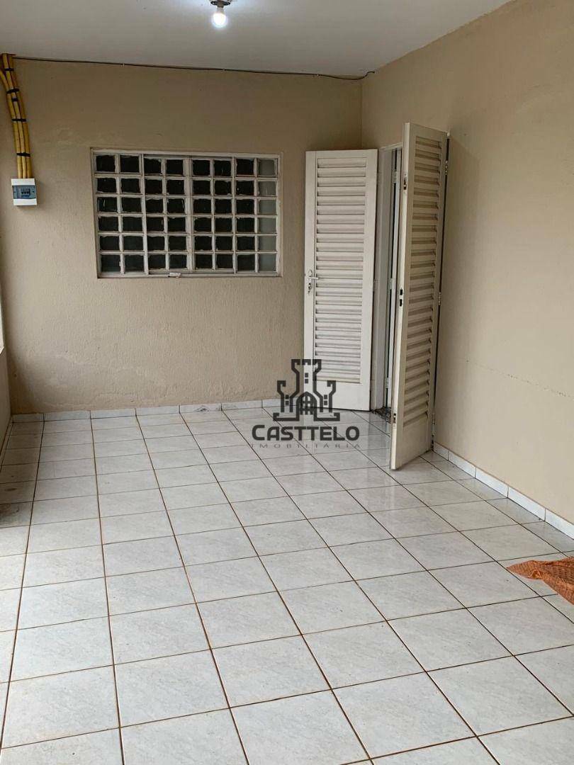 Casa à venda com 5 quartos, 192m² - Foto 27