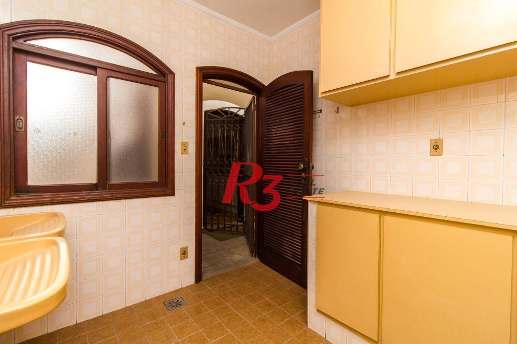 Sobrado à venda com 6 quartos, 340m² - Foto 17