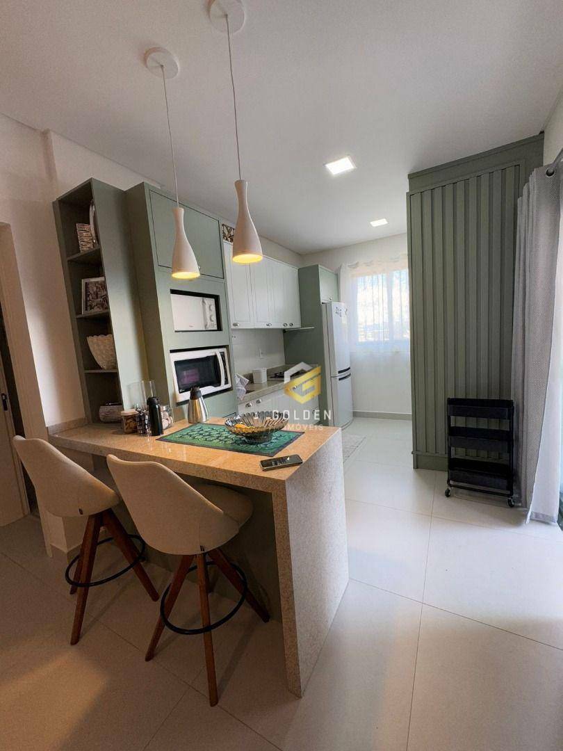 Apartamento à venda com 2 quartos, 75m² - Foto 7