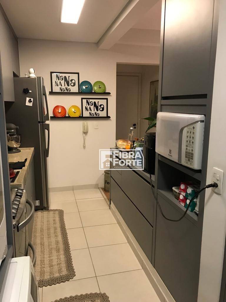 Apartamento à venda com 2 quartos, 67m² - Foto 30