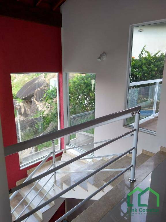 Casa de Condomínio à venda com 3 quartos, 220m² - Foto 19