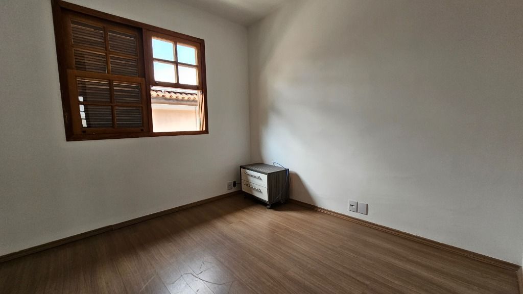 Casa de Condomínio à venda com 4 quartos, 270m² - Foto 31