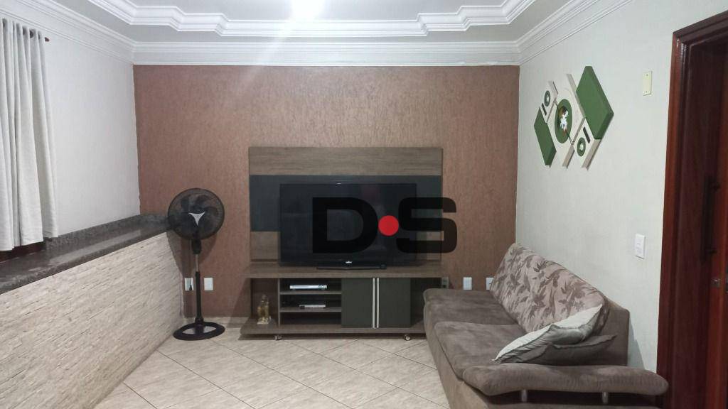 Sobrado à venda com 3 quartos, 160m² - Foto 2