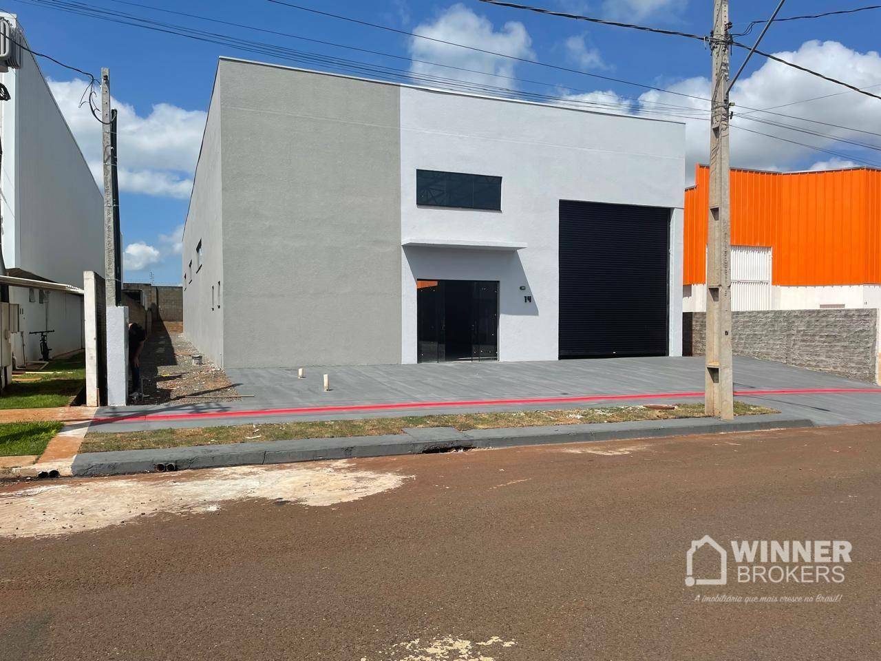 Depósito-Galpão-Armazém para alugar, 640m² - Foto 1