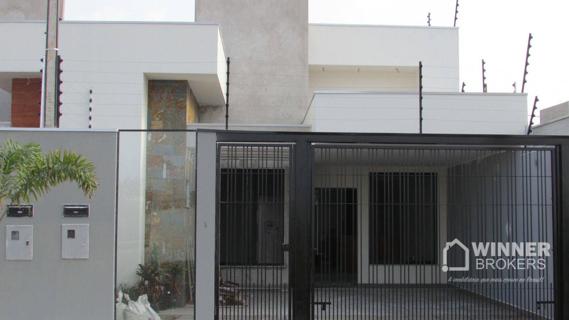 Casa à venda com 3 quartos, 109m² - Foto 1