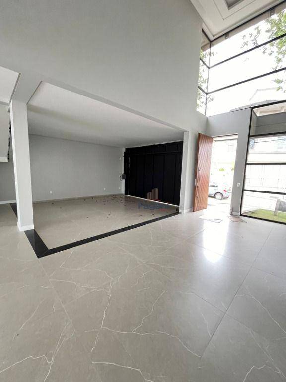 Casa à venda com 4 quartos, 307m² - Foto 5