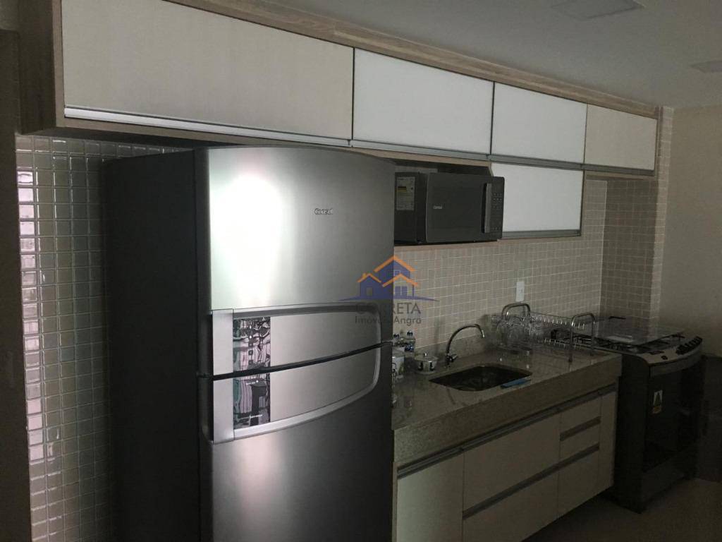 Apartamento à venda com 3 quartos, 200m² - Foto 12