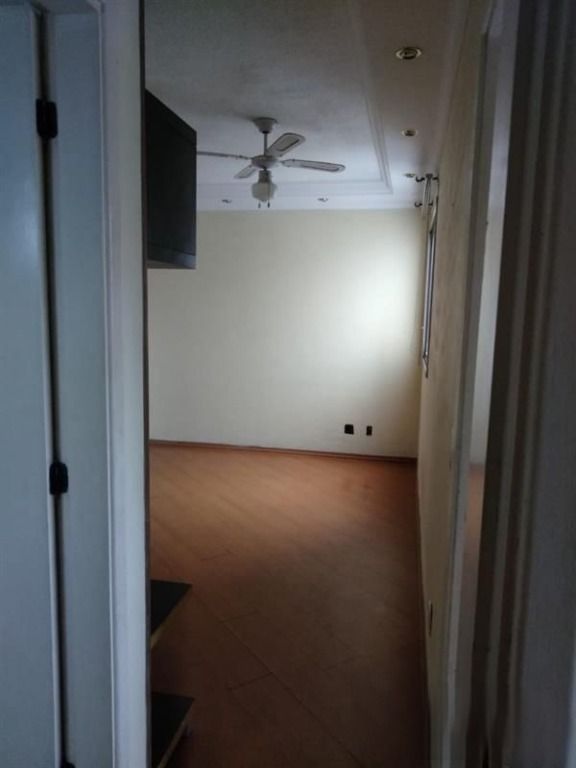 Apartamento à venda com 2 quartos, 44m² - Foto 2