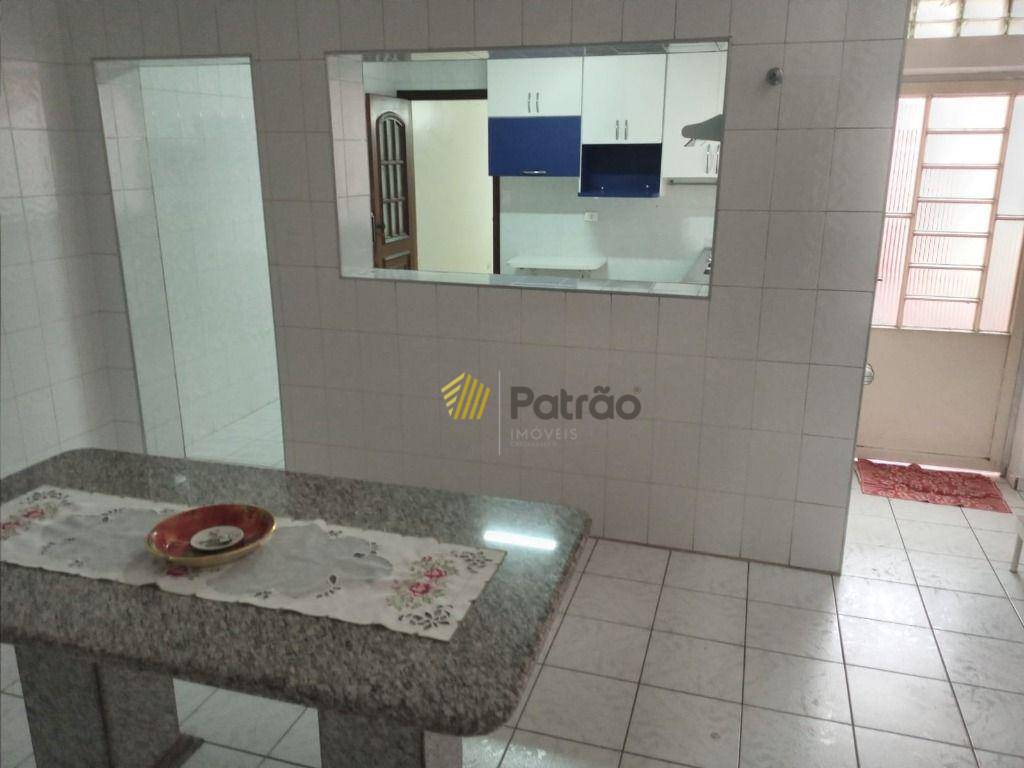 Sobrado à venda com 2 quartos, 165m² - Foto 4