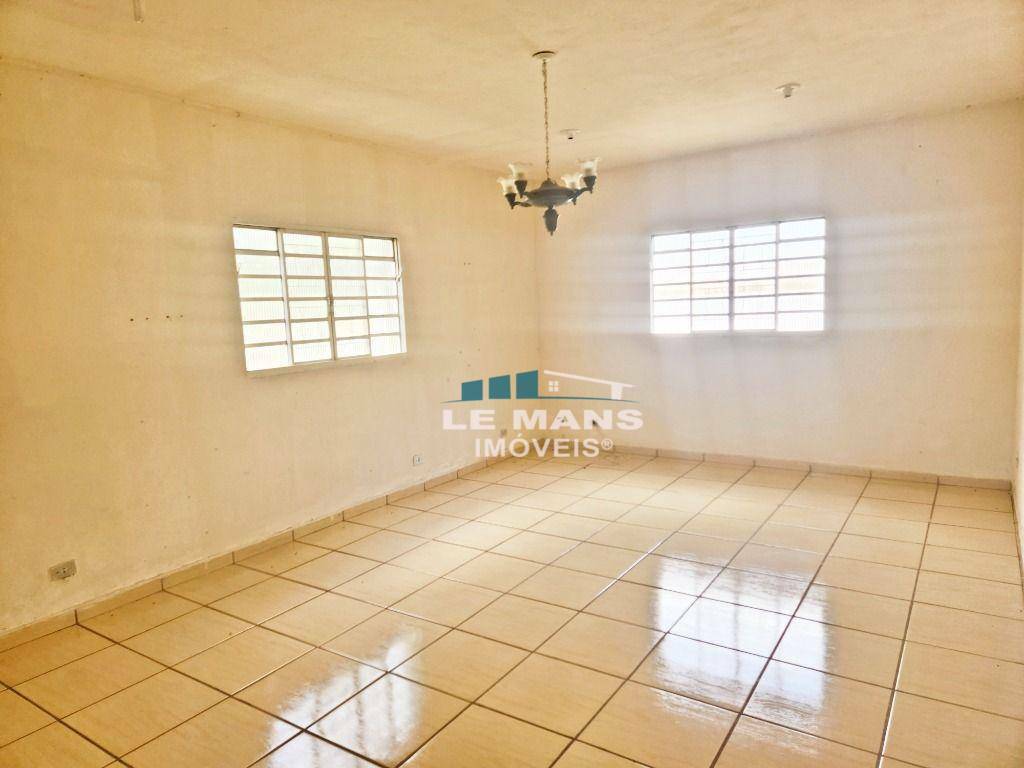 Chácara à venda com 2 quartos, 211m² - Foto 12