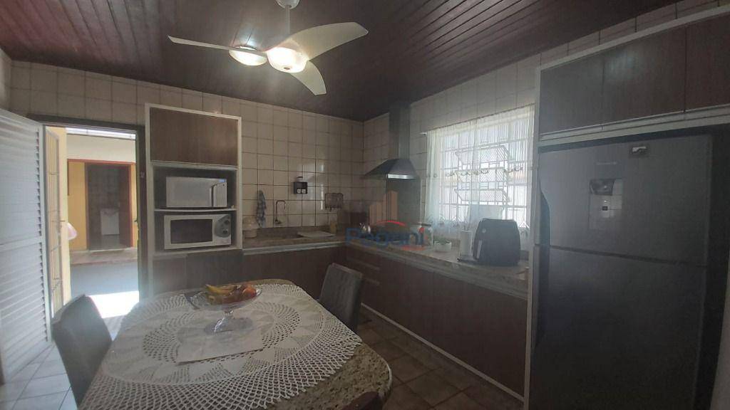 Casa à venda com 4 quartos, 160m² - Foto 14