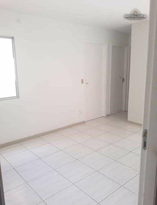 Apartamento à venda com 2 quartos, 42m² - Foto 2