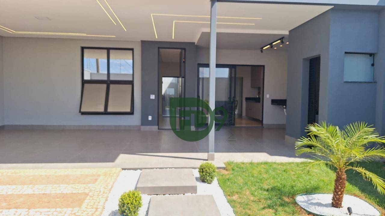 Casa à venda com 3 quartos, 177m² - Foto 2