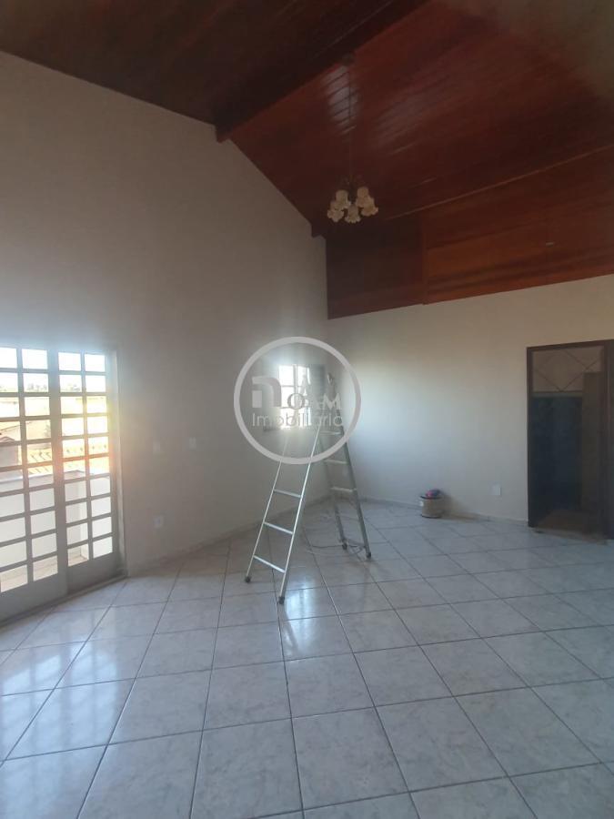 Casa à venda com 4 quartos, 192m² - Foto 12