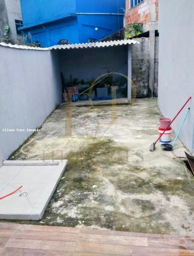 Casa à venda com 1 quarto, 300m² - Foto 2