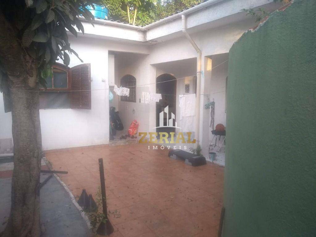 Casa à venda com 3 quartos, 200m² - Foto 1