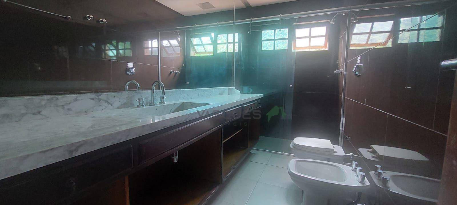 Casa de Condomínio à venda com 4 quartos, 330m² - Foto 14