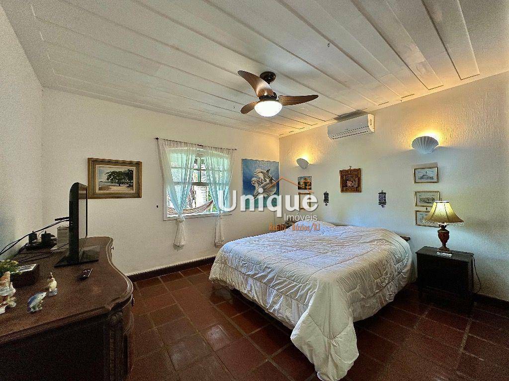 Casa à venda com 5 quartos, 300m² - Foto 17