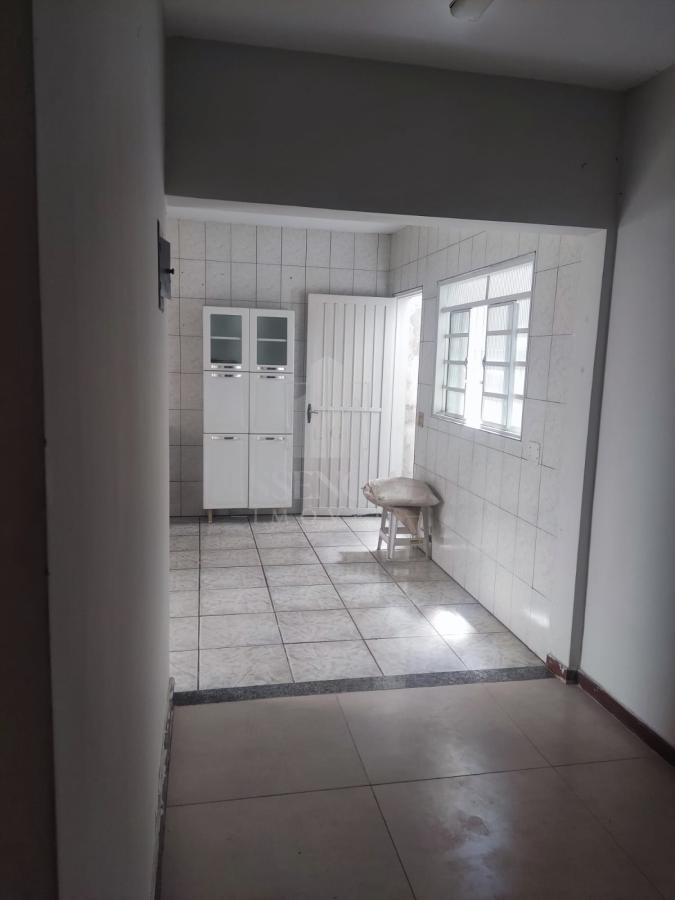 Casa para alugar com 3 quartos, 179m² - Foto 10