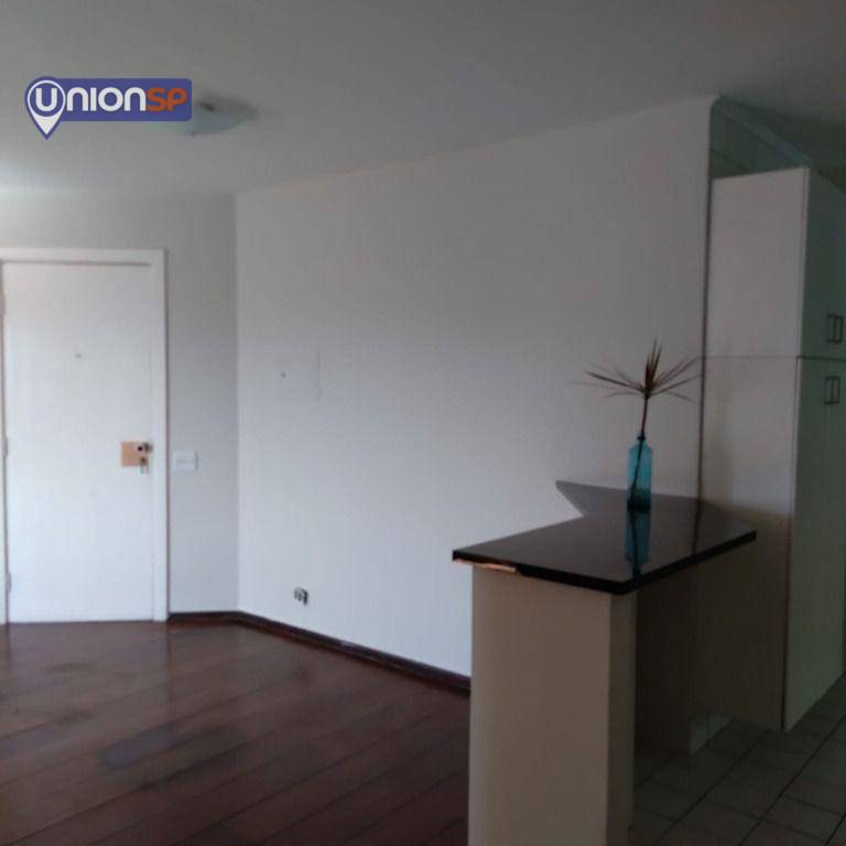 Apartamento à venda com 2 quartos, 77m² - Foto 4