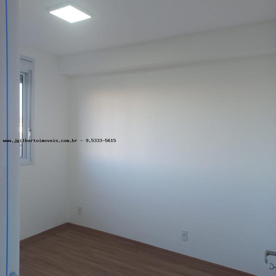 Apartamento à venda com 2 quartos, 37m² - Foto 14