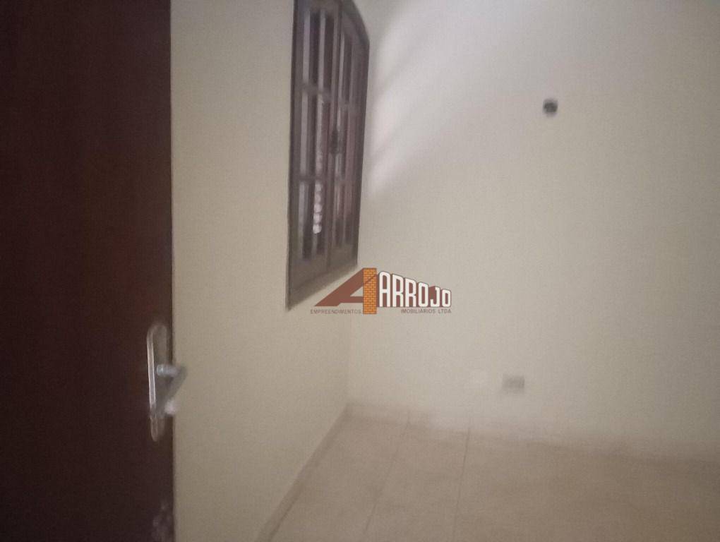 Sobrado à venda com 3 quartos, 171m² - Foto 2