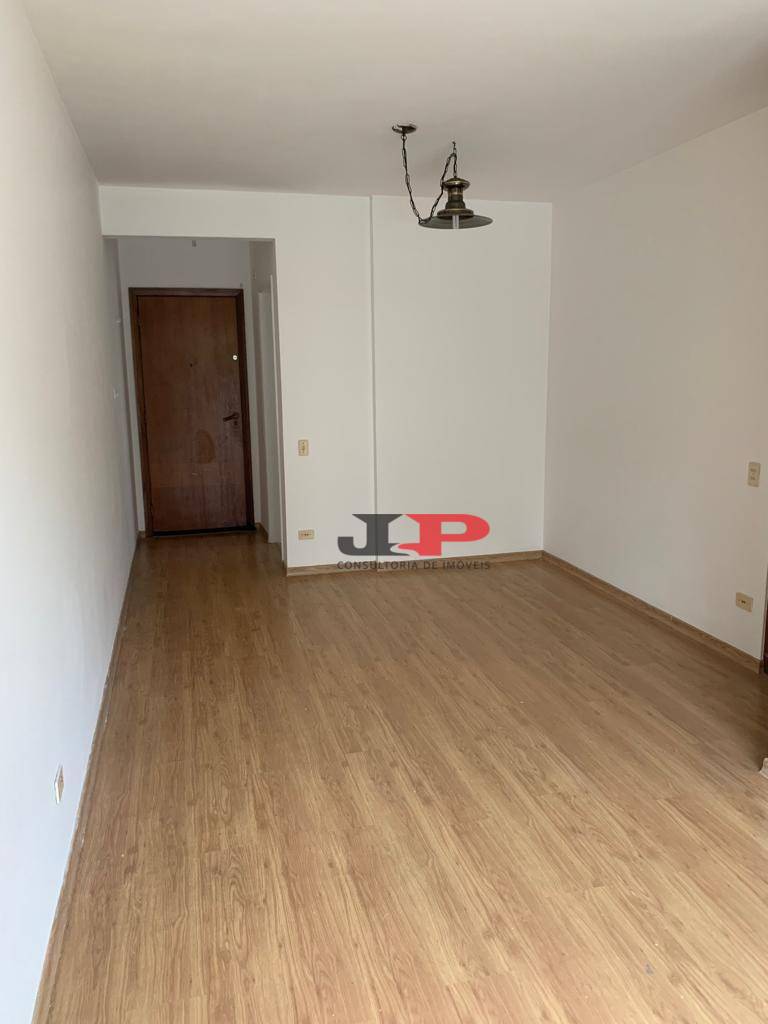 Apartamento para alugar com 3 quartos, 70m² - Foto 2