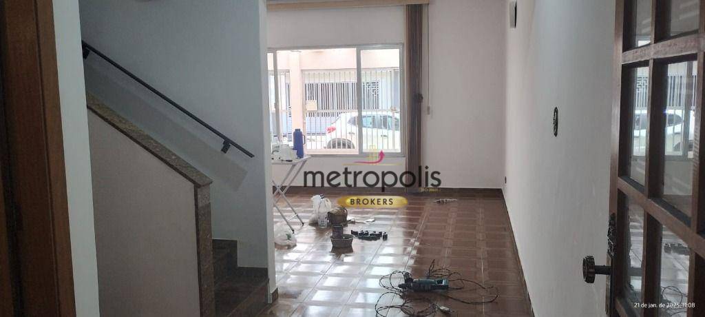 Sobrado à venda com 3 quartos, 228m² - Foto 3