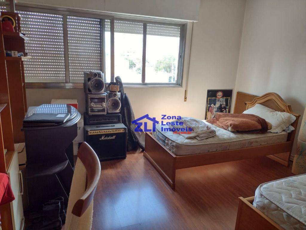 Apartamento à venda com 3 quartos, 157m² - Foto 8