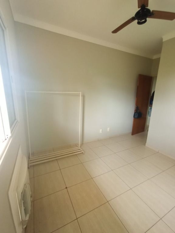 Apartamento à venda com 2 quartos, 64m² - Foto 12