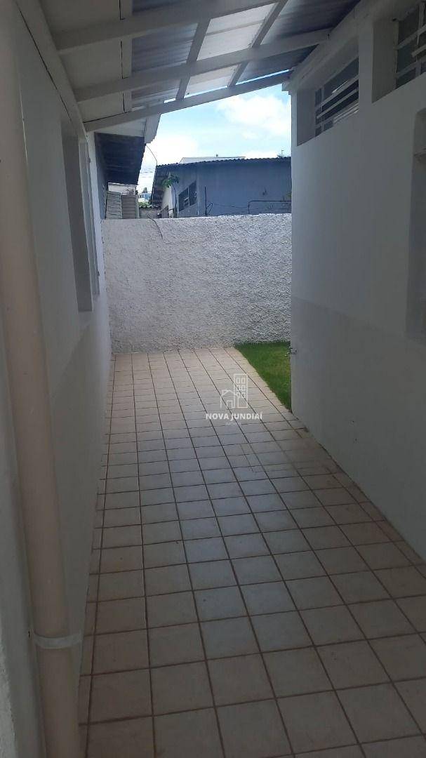 Casa para alugar com 3 quartos, 120m² - Foto 12