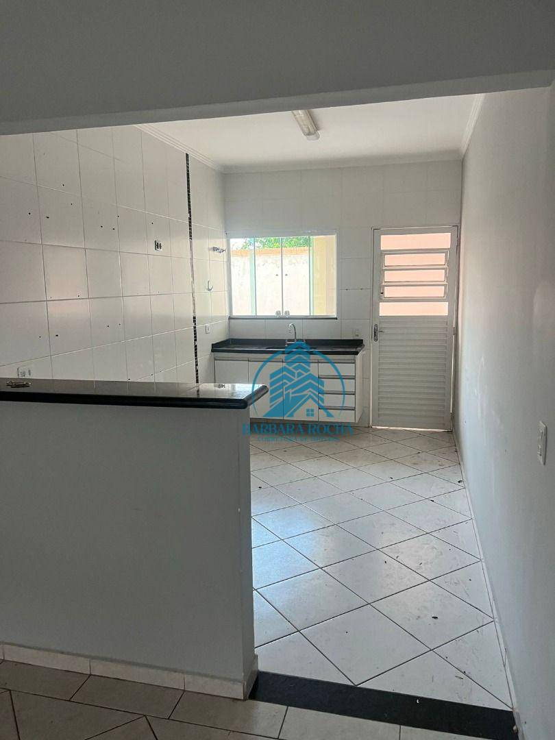 Casa à venda com 3 quartos, 100m² - Foto 7