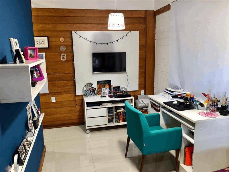 Casa de Condomínio à venda com 3 quartos, 288m² - Foto 4