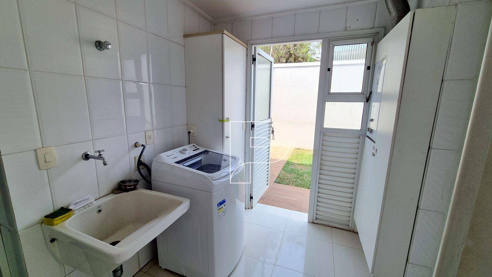 Casa de Condomínio à venda com 4 quartos, 236m² - Foto 16