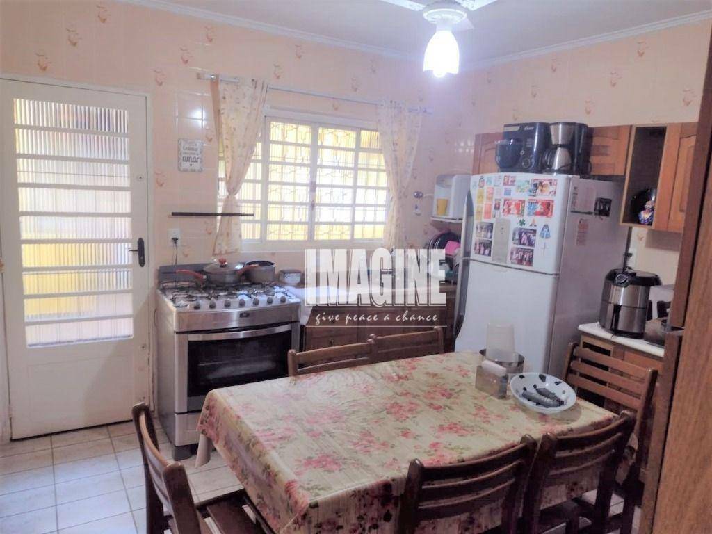 Sobrado à venda com 2 quartos, 108m² - Foto 4