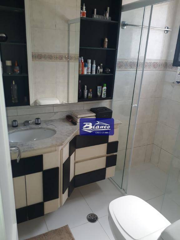 Apartamento à venda com 3 quartos, 176m² - Foto 3